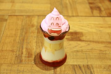 來吃粉紅色便便吧@《IQ博士》期間限定主題Cafe