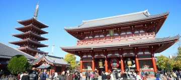 都内最古の寺院・浅草寺 × 仲見世おやつ13選