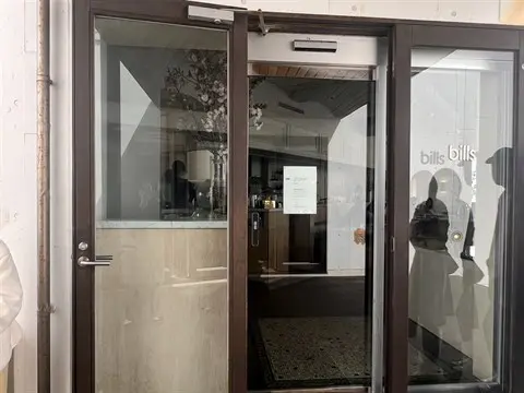 Bills Shichirigahama