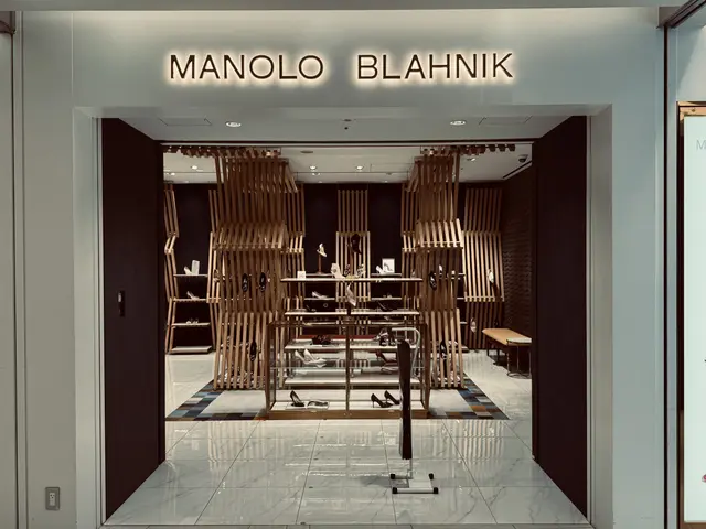 MANOLO BLAHNIK - Shoes / Footwear in Ginza GINZA SIX Tokyo/Kanto