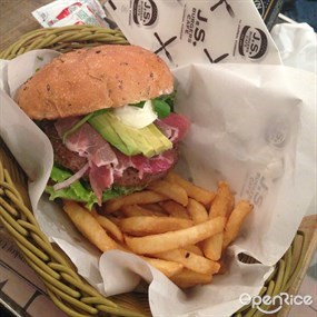 J.S. Burgers Cafe Shinjuku Store