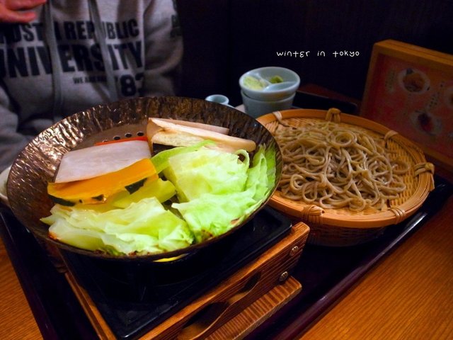 温野菜とお蕎麦（二八蕎麦）�1,700