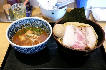 特製濃厚魚介つけ麺(中盛)