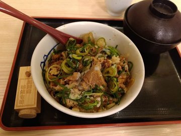 高級滿滿蔥花香辣雞蛋牛肉飯