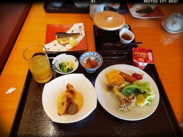 和式自助餐