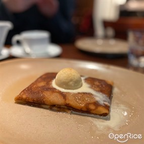 BREIZH Cafe Creperie Omotesando Store
