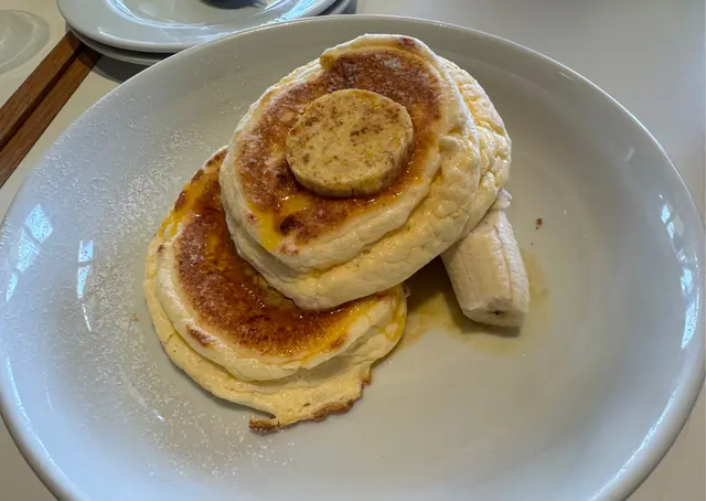 ricotta hotcakes fresh banana and honeycomb butter