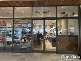 DEAN & DELUCA CAFE NEWoMAN