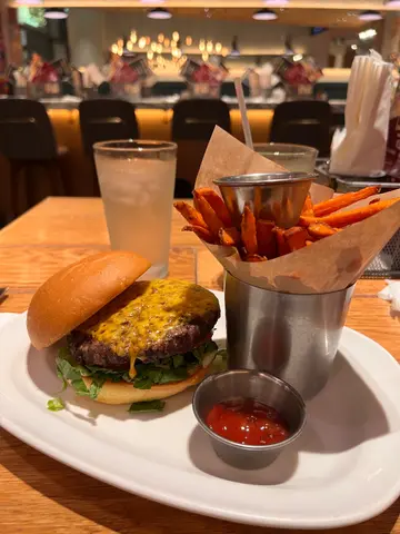 Weekday  lunch  combo  